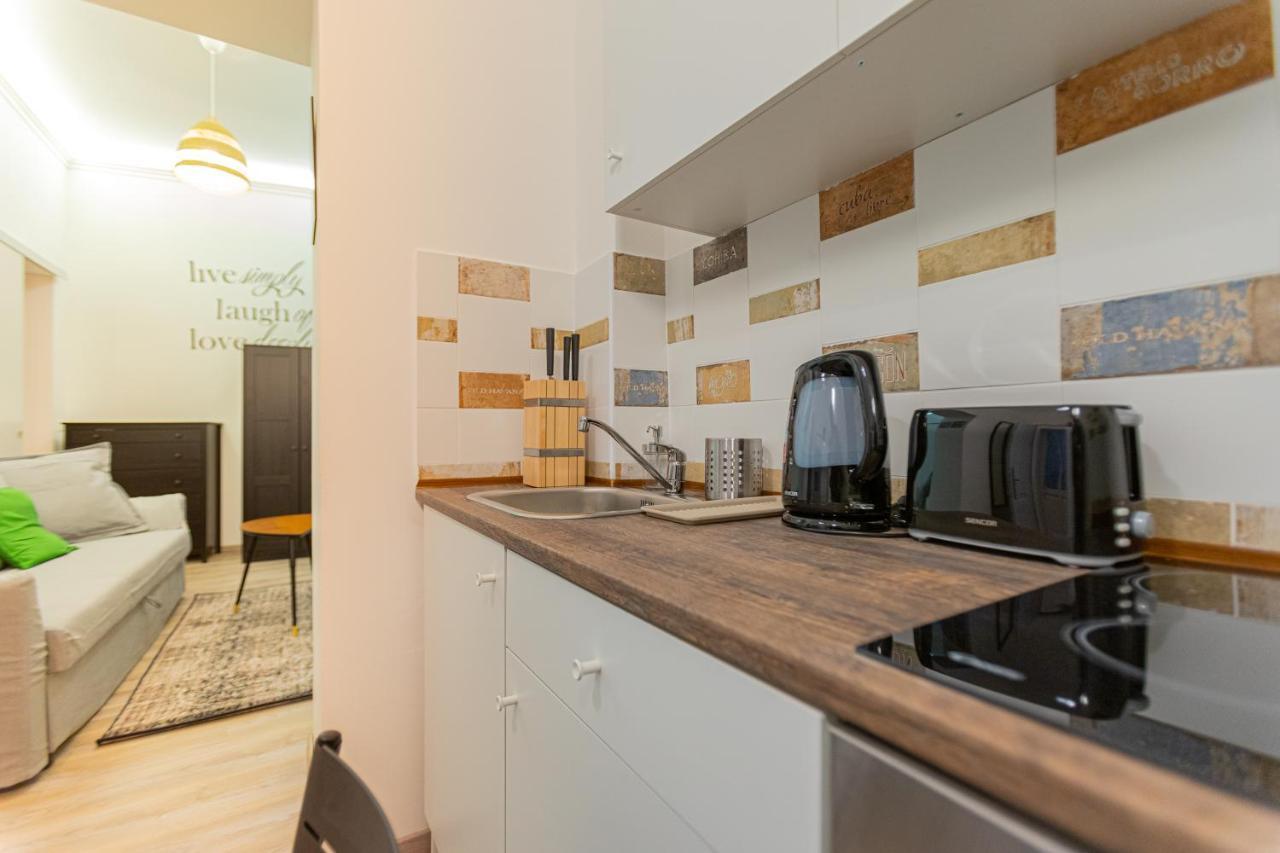 Downtown Studio Flat In Budapest, Mona Exterior photo