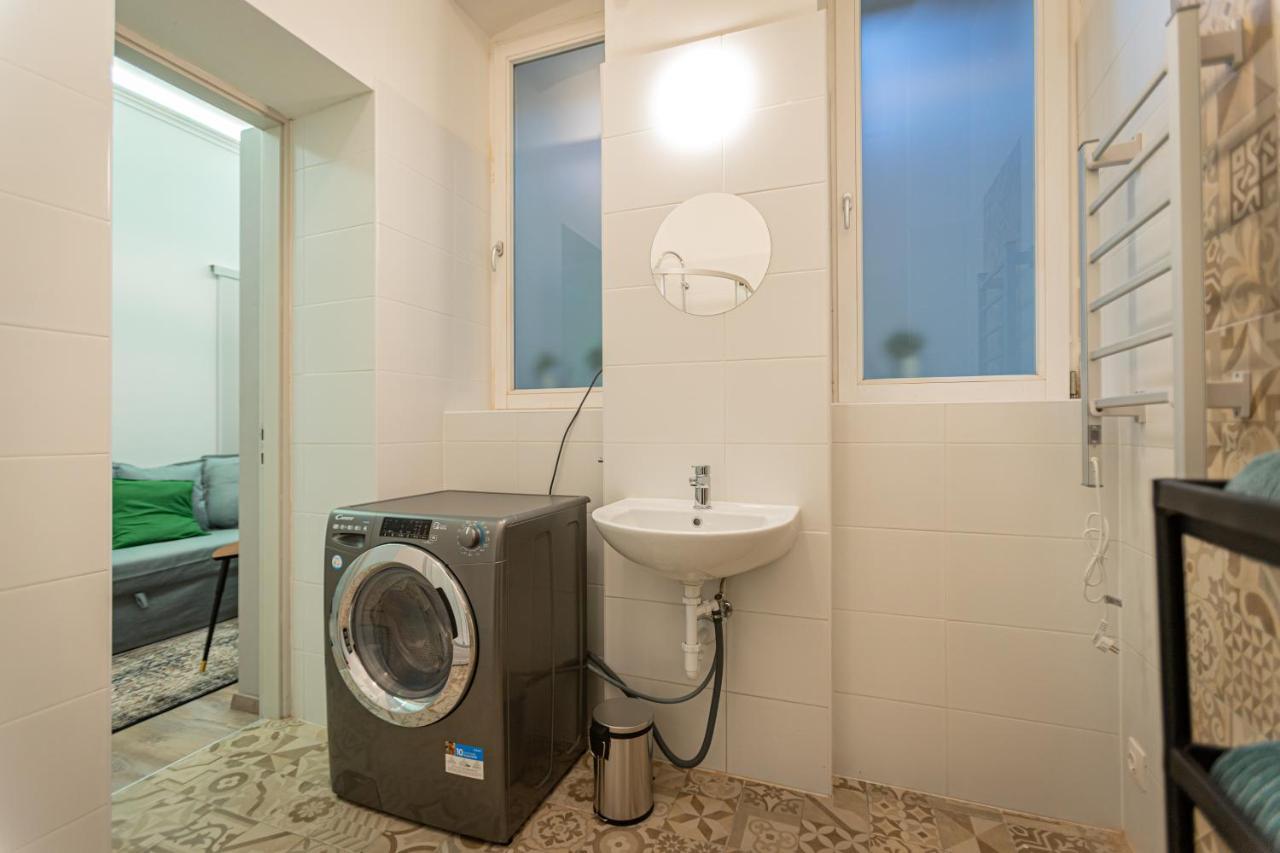 Downtown Studio Flat In Budapest, Mona Exterior photo