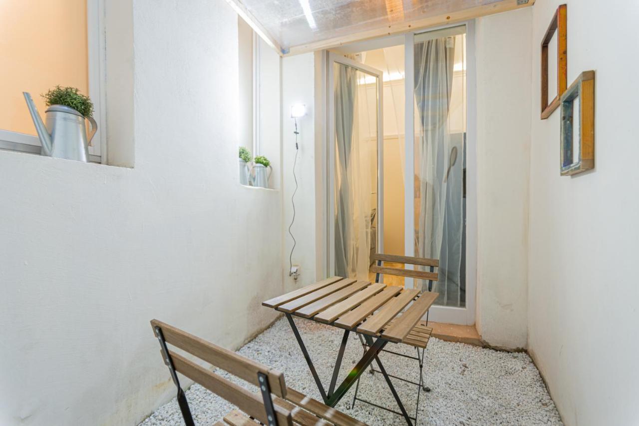 Downtown Studio Flat In Budapest, Mona Exterior photo
