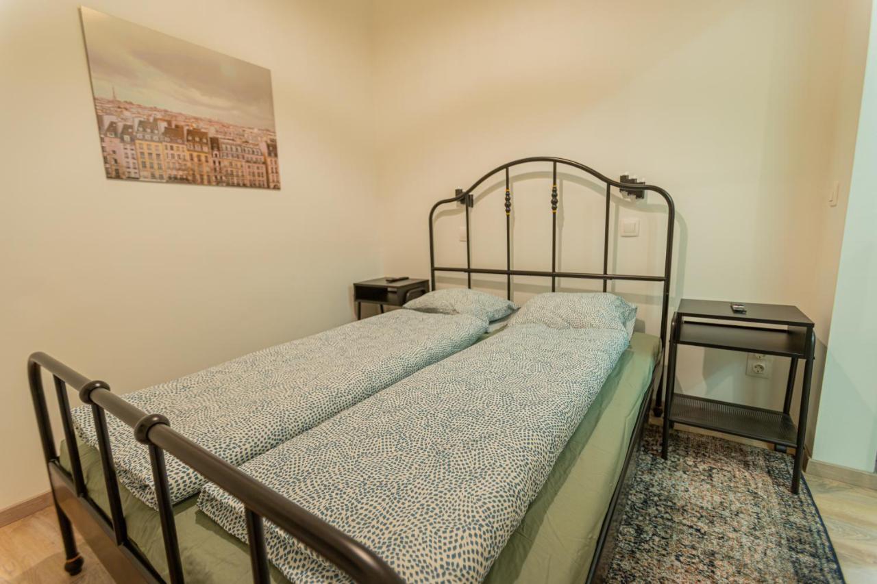 Downtown Studio Flat In Budapest, Mona Exterior photo
