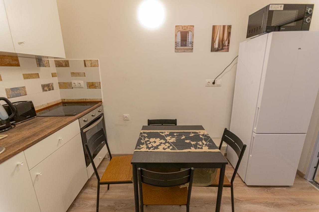 Downtown Studio Flat In Budapest, Mona Exterior photo